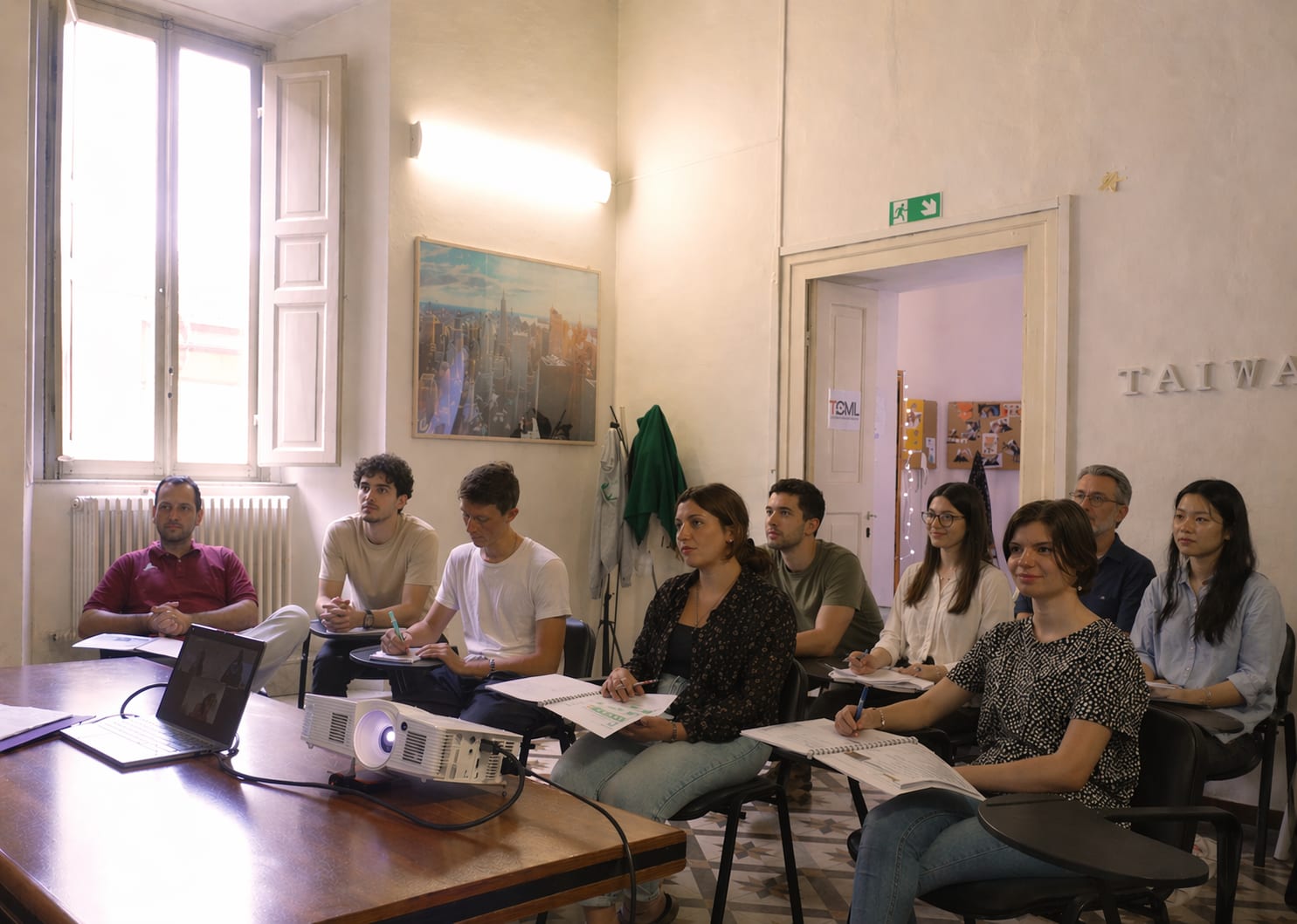 Studenti durante un workshop gratuito in aula da LEAD